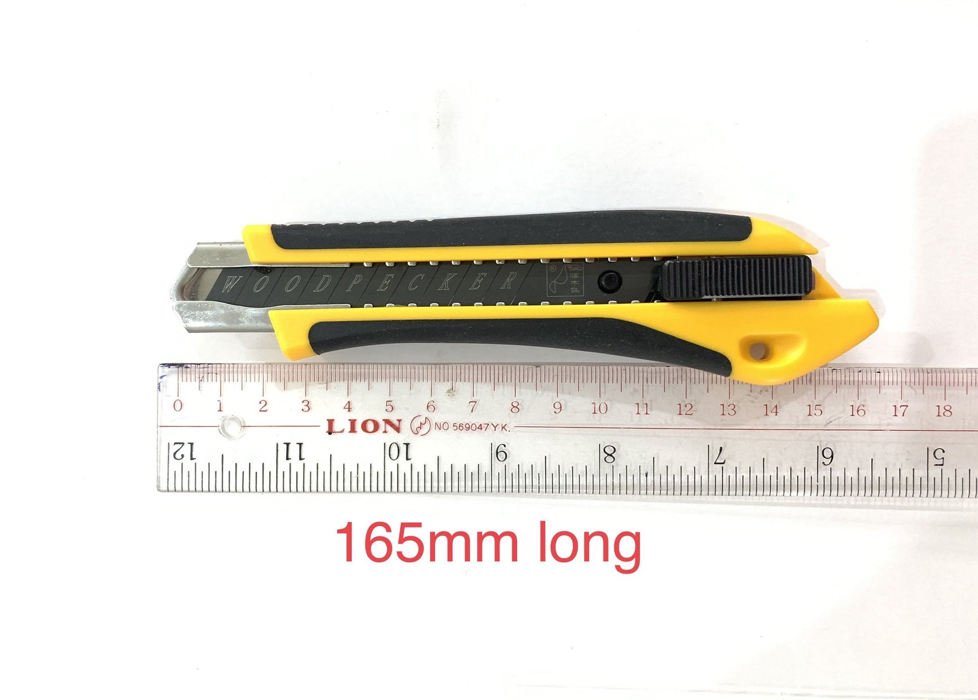 18mm Heavy Duty snap off knife with soft rubber grip