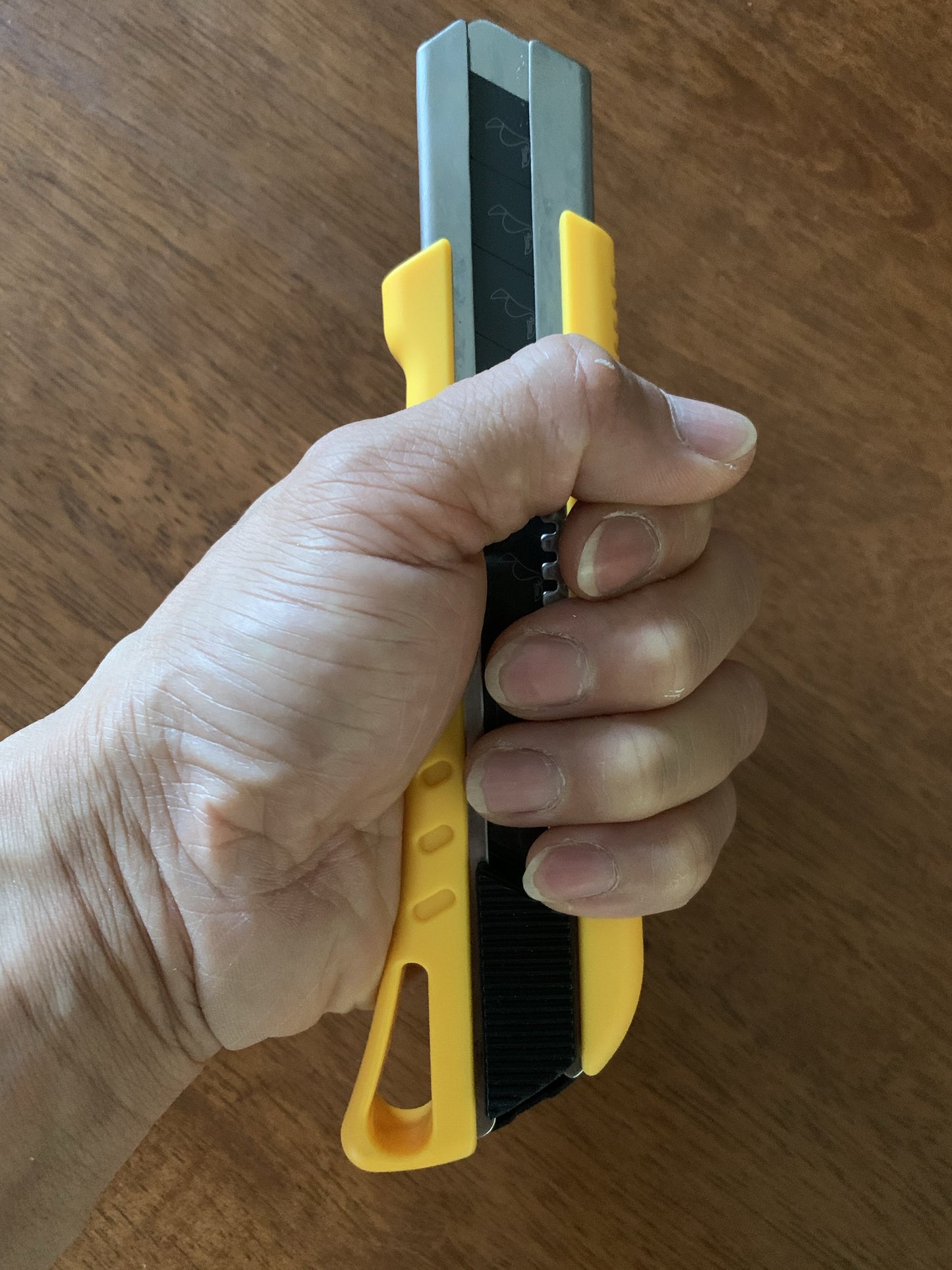 25mm Super Heavy Duty snap off knife
