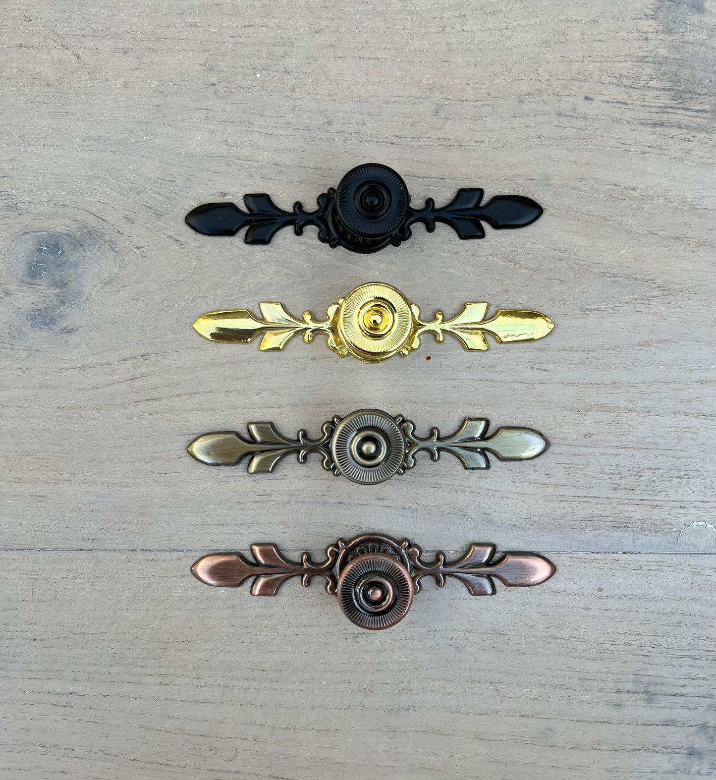 Drawer pull with option of colours