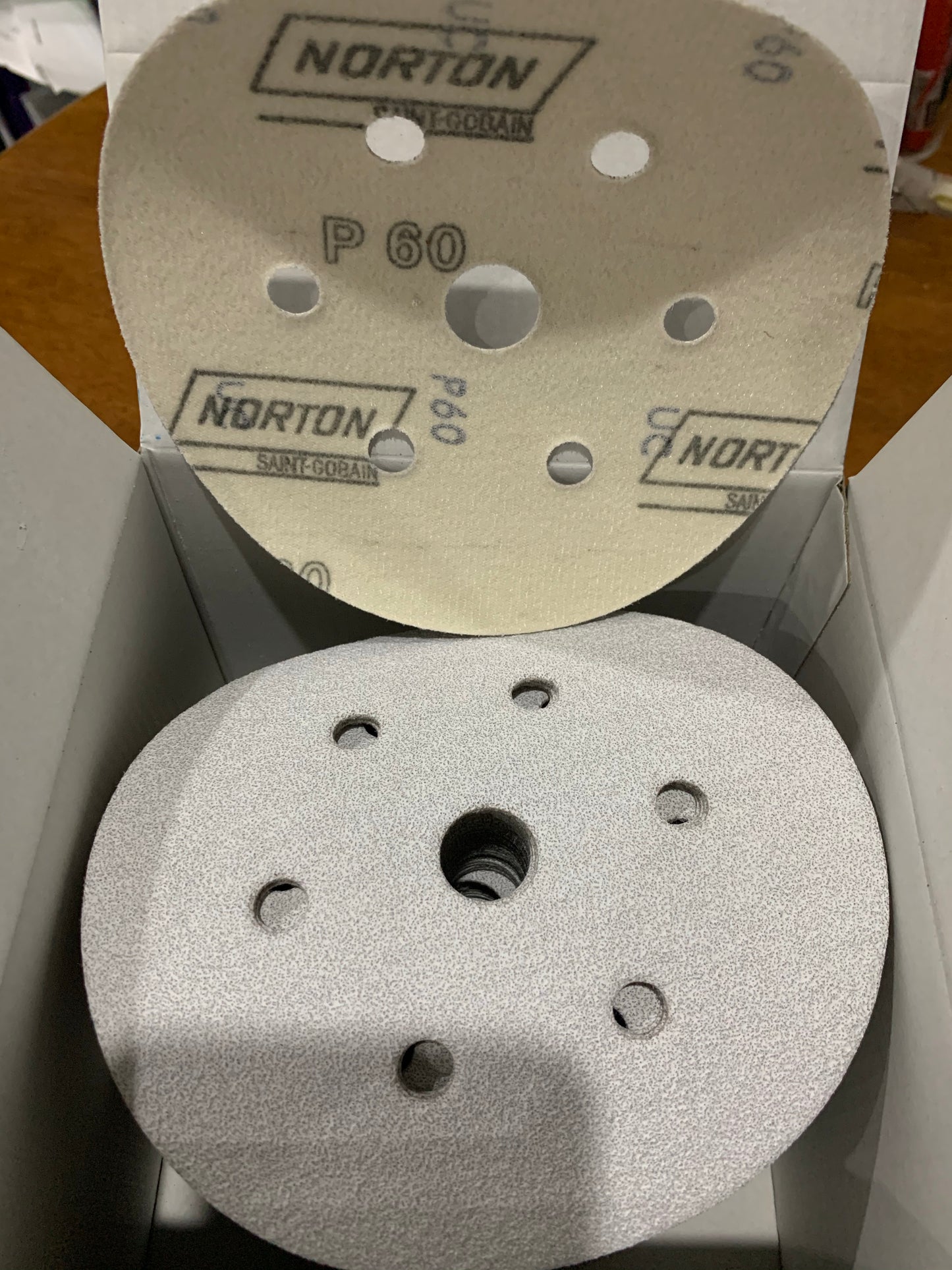 Pack of 50 - Norton Speedgrip 150mm P60 6+1 hole sanding disc