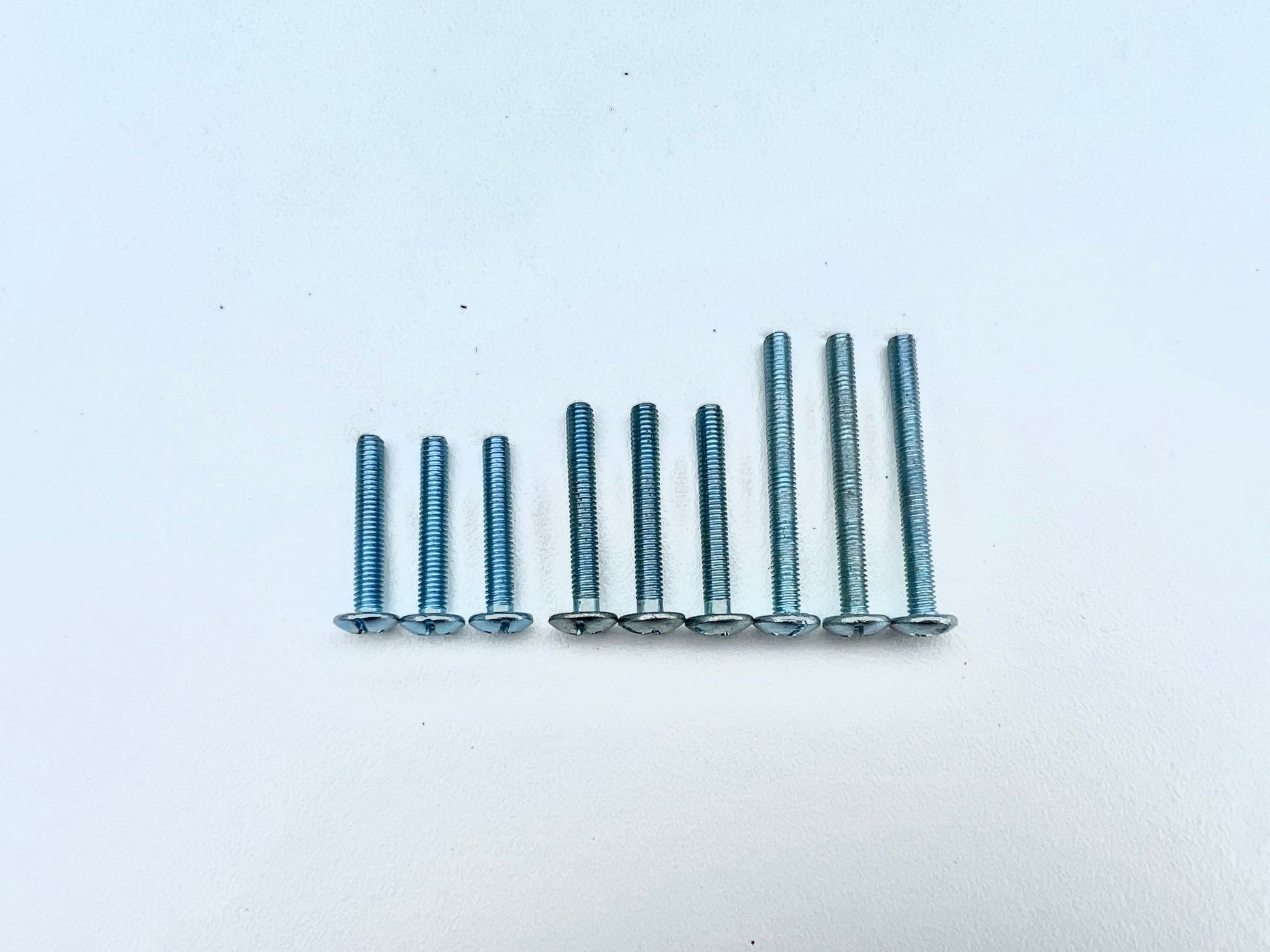 Drawer Pull Screws